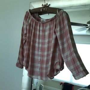 Casual off the shoulder top for Fall season